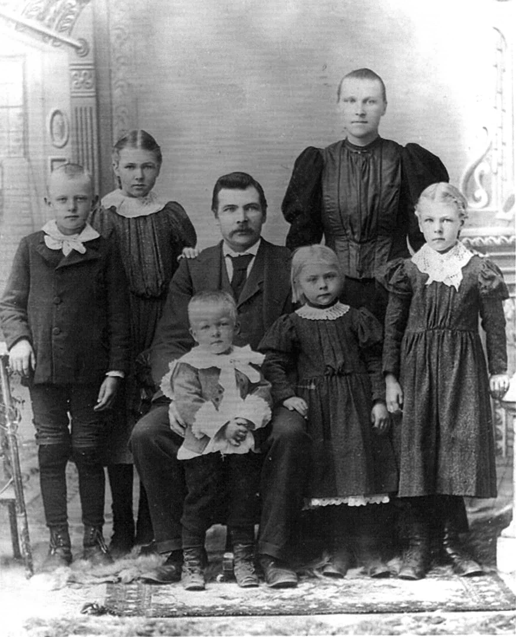 Family in Astoria, Oregon Portrait