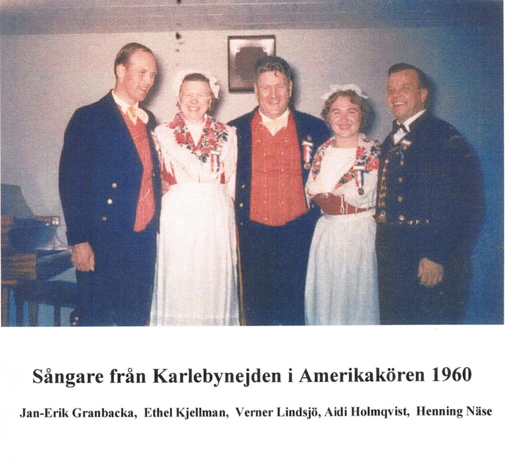 Album cover shows five choir members in their traditional folk dress.