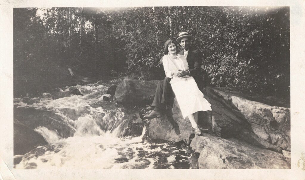 An image of a young Swedish Finn couple in Michigan in the first half of the twentieth century.